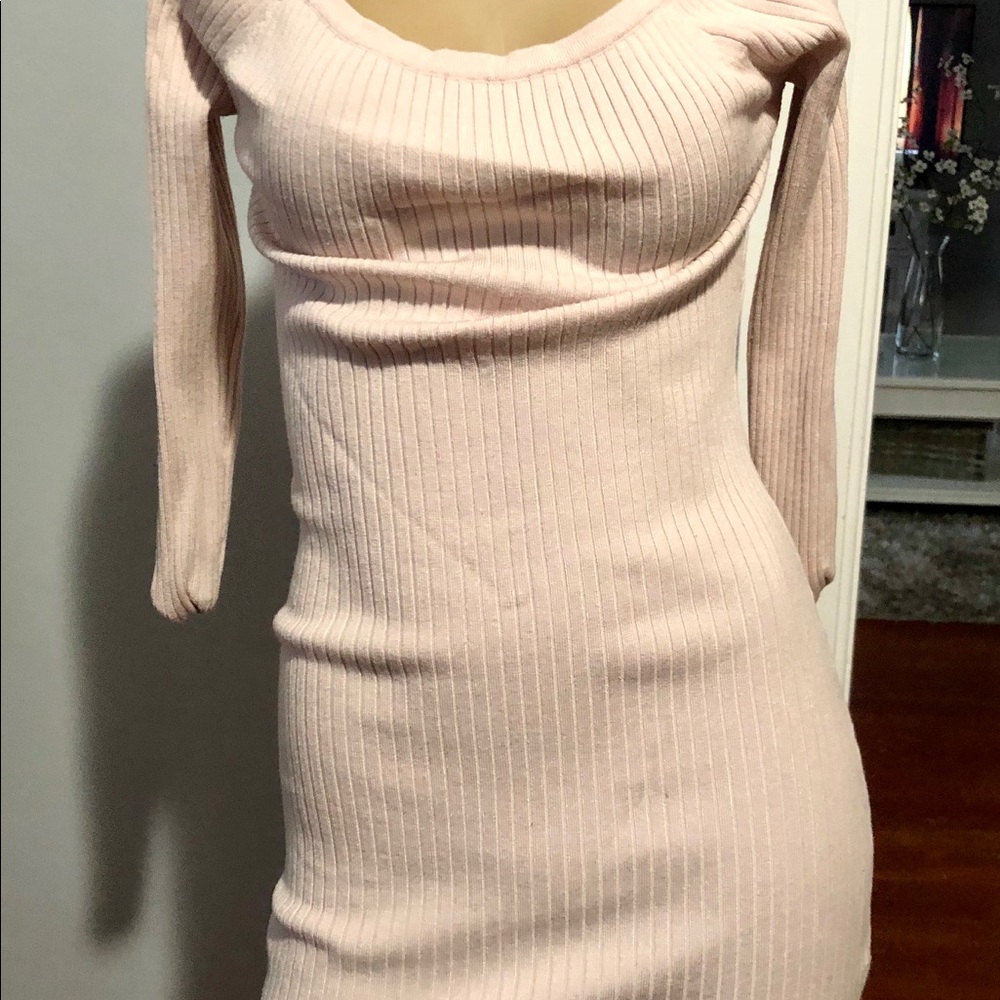 Missguided Off shoulder knitted ribbed pink dress - Picture 3 of 5